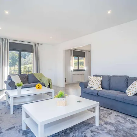 Villa Jouvacations Domenec Figueres (Girona)